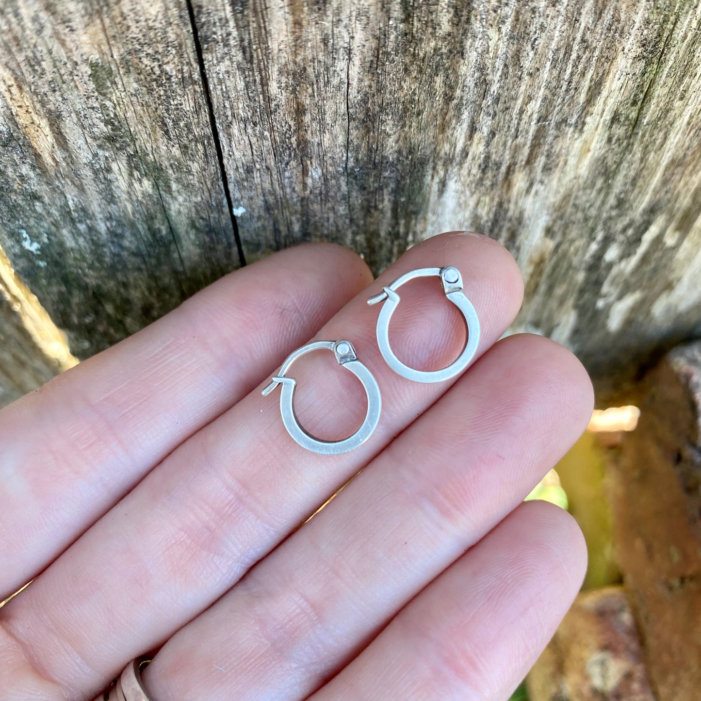 Tres Petite Hoops